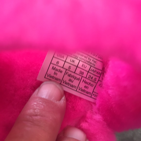 BNWOT UGG OH YEAH - Picture 6 of 7